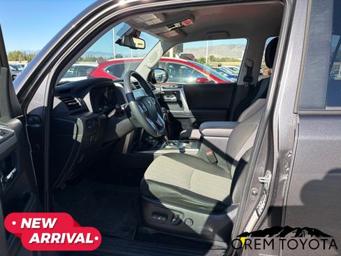 Used 2023 Toyota 4Runner SR5 AWD/4WD image 15