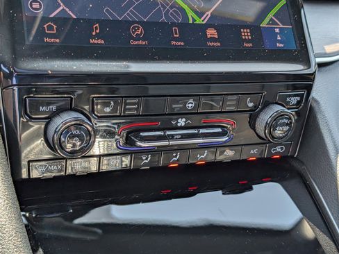 Used 2025 Jeep Grand Cherokee L Limited image 31