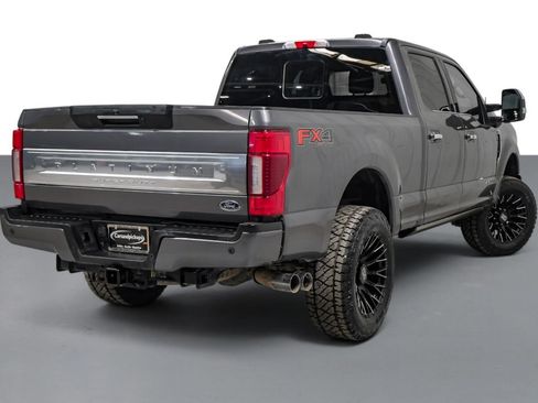 Used 2022 Ford F250 Platinum w/ FX4 Off-Road Package AWD/4WD image 7