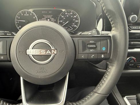 Certified 2022 Nissan Pathfinder SV w/ SV Black Package image 19