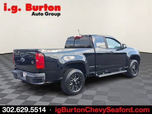 Used 2017 Chevrolet Colorado Z71 AWD/4WD image 6