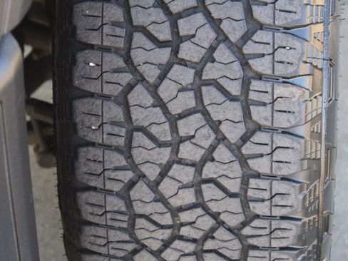 Used 2024 GMC Sierra 2500 AT4 w/ AT4 Premium Plus Package image 13