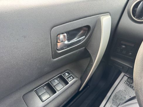 Used 2015 Nissan Rogue S FWD image 27