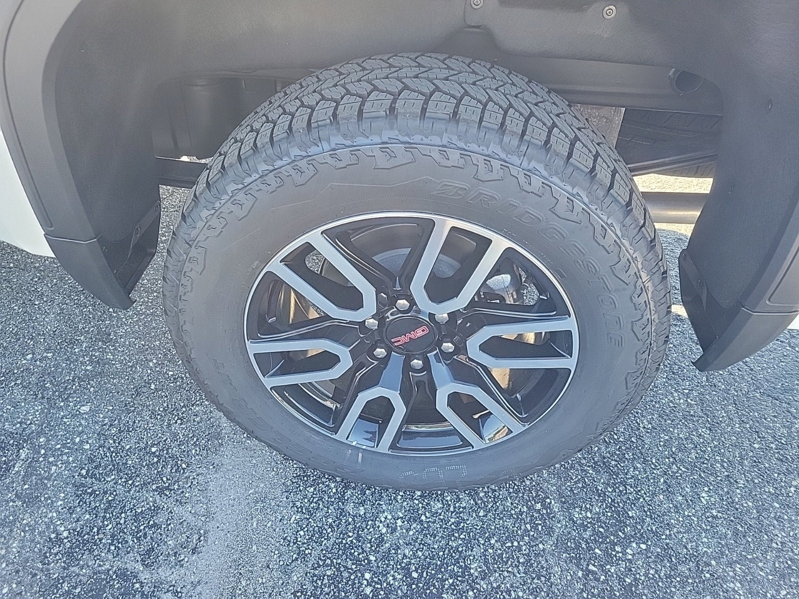 New 2026 GMC Sierra 1500 AT4 w/ AT4 Premium Package AWD/4WD image 8