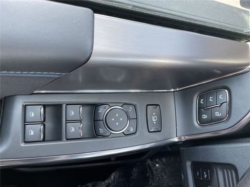 New 2026 Ford F250 Platinum AWD/4WD image 16