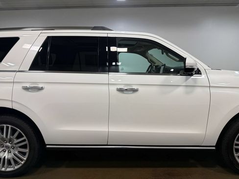 Used 2024 Ford Expedition Limited AWD/4WD image 32