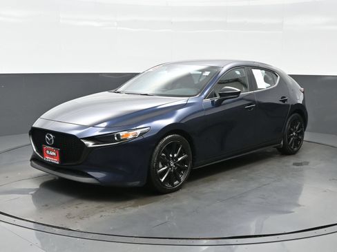 Used 2024 MAZDA MAZDA3 s FWD image 2