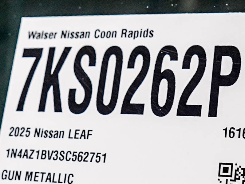 Used 2025 Nissan Leaf S FWD image 28