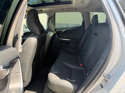 Used 2015 Volvo XC60 T6 AWD/4WD image 23