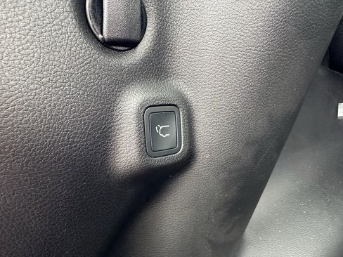 New 2026 Jeep Compass Latitude w/ Sun and Sound Group image 27