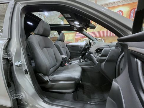 Used 2025 Subaru Forester Premium image 15