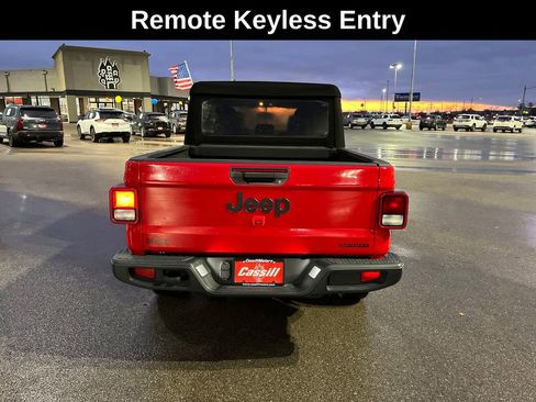 Used 2020 Jeep Gladiator Sport w/ Quick Order Package 24S image 5