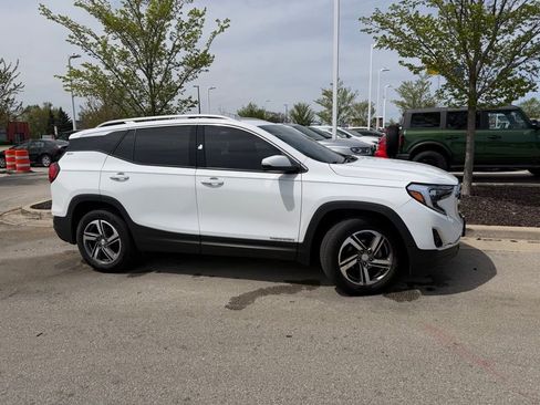 Used 2018 GMC Terrain SLT w/ Infotainment Package II AWD/4WD image 4