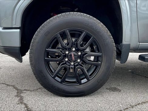 Used 2024 GMC Sierra 1500 Elevation w/ LPO, Elevation Black Package RWD image 31