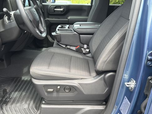 Used 2026 Chevrolet Silverado 2500 Custom w/ Custom Value Package AWD/4WD image 9