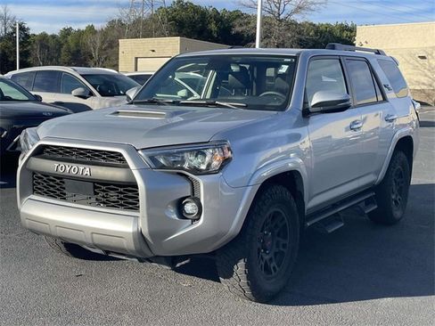 Used 2022 Toyota 4Runner TRD Off-Road Premium image 3