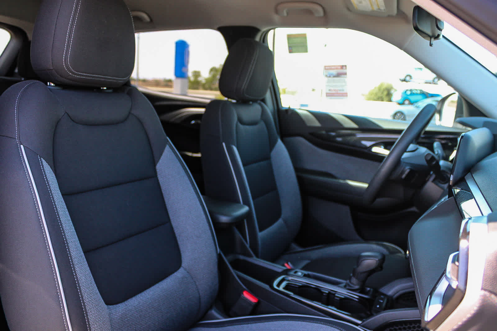 Used 2025 Chevrolet TrailBlazer LS w/ LS Convenience Package FWD image 16