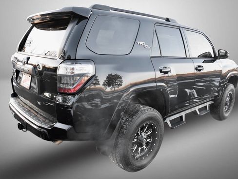 Used 2021 Toyota 4Runner TRD Off-Road Premium image 7
