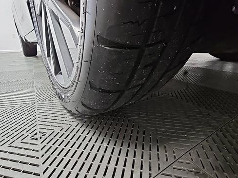 Used 2021 Nissan Versa SR w/ Convenience Package image 41