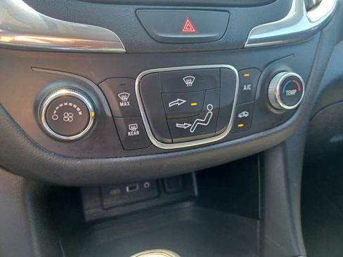 Used 2019 Chevrolet Equinox LT AWD/4WD image 12