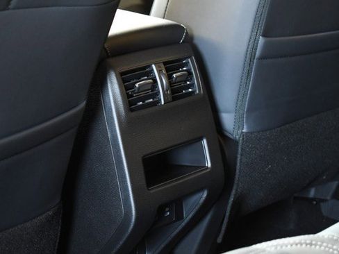 New 2026 Mitsubishi Outlander AWD image 32