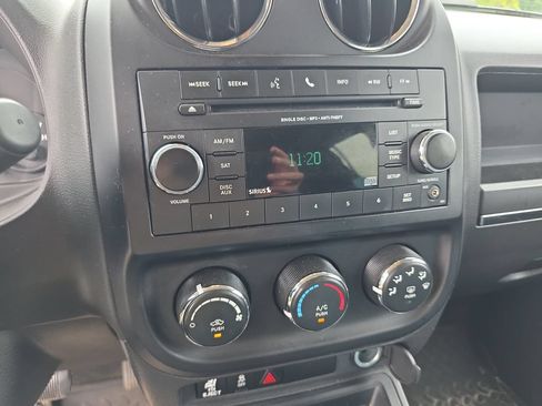 Used 2016 Jeep Patriot Sport w/ Power Value Group AWD/4WD image 8