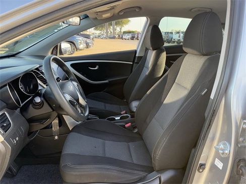 Used 2016 Hyundai Elantra GT image 23