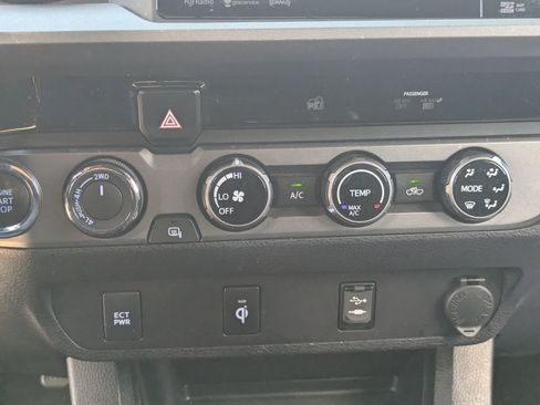 Used 2017 Toyota Tacoma TRD Off-Road w/ Tow Package image 22