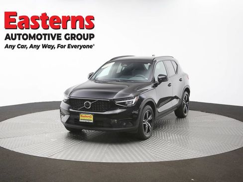 Used 2024 Volvo XC40 B5 Core AWD/4WD image 55