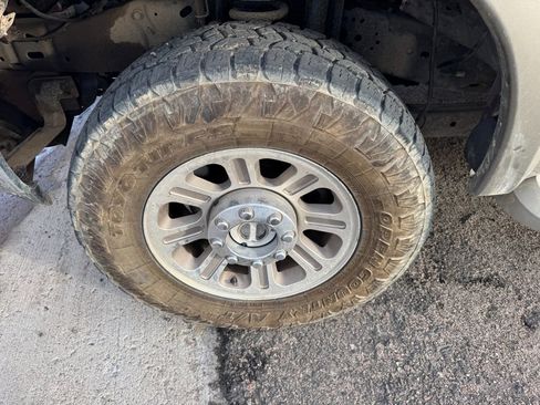 Used 2005 Ford F350 Lariat image 17