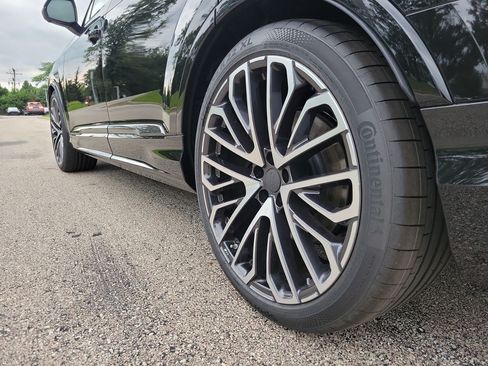 New 2026 Audi SQ7 Prestige AWD/4WD image 3