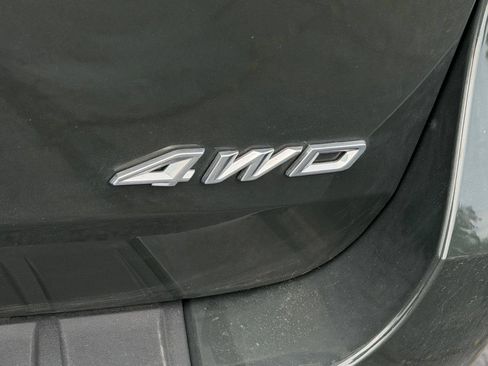 Used 2023 Ford Explorer XLT AWD/4WD image 12