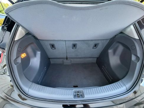 Used 2020 Chevrolet Bolt LT FWD image 11