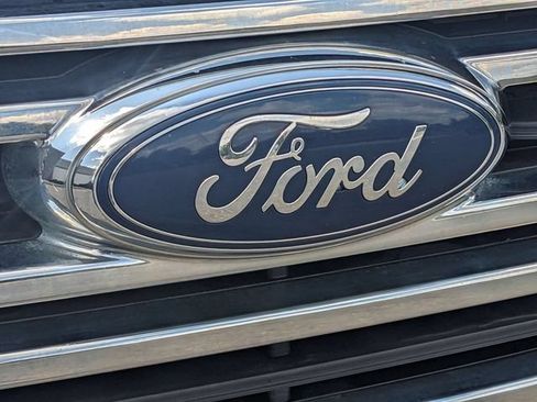 Used 2015 Ford Transit 250 130 Low Roof w/ Exterior Upgrade Package RWD image 9