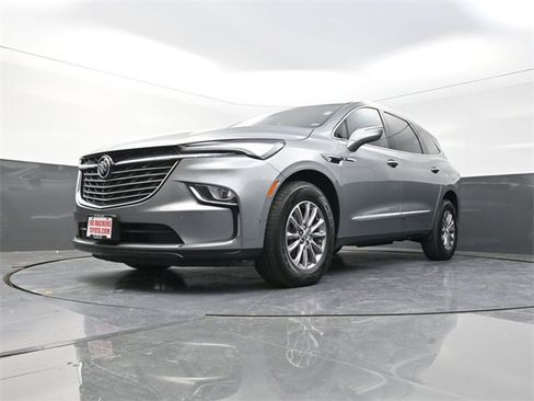 Used 2024 Buick Enclave Premium image 29
