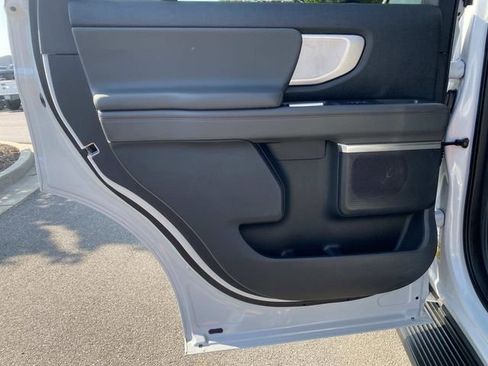 Used 2025 Ford Expedition Active AWD/4WD image 14