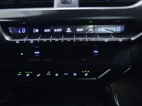 Used 2019 Lexus UX 250h AWD/4WD image 28