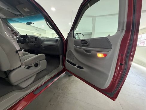 Used 2002 Ford F150 XLT AWD/4WD image 22