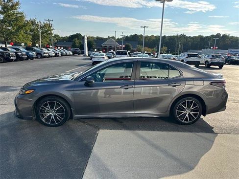 Certified 2023 Toyota Camry SE image 6