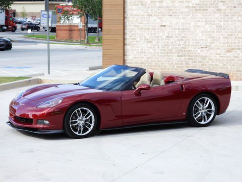 Used 2006 Chevrolet Corvette Convertible w/ Preferred Equipment Group RWD image 34
