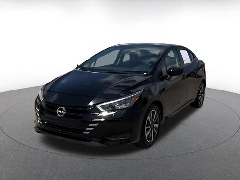 Used 2025 Nissan Versa SV FWD image 7