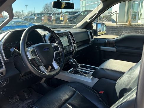 Used 2019 Ford F150 Lariat w/ Equipment Group 502A Luxury image 8