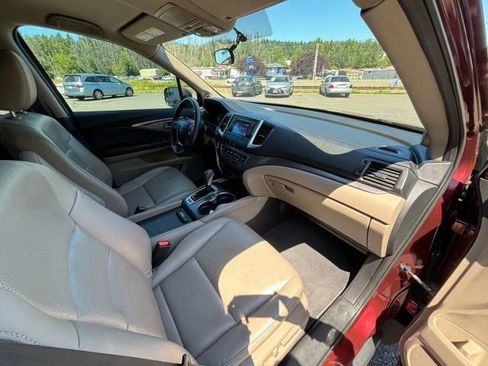 Used 2017 Honda Ridgeline RTL image 17