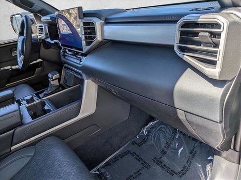 Used 2025 Toyota Tundra Limited AWD/4WD image 22