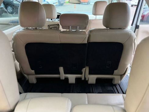 Used 2017 Nissan Pathfinder SL image 14