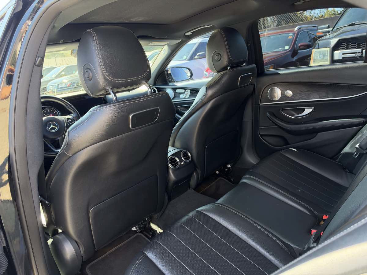 Used 2018 Mercedes-Benz E 300 image 17