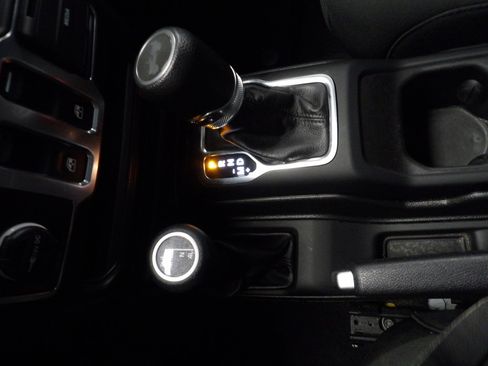 Used 2023 Jeep Wrangler Sport S image 27