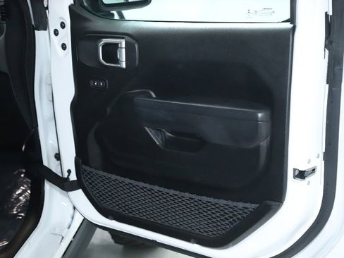 Used 2022 Jeep Wrangler Willys image 29