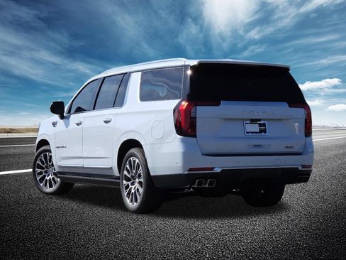New 2026 GMC Yukon XL Denali w/ Denali Reserve Package AWD/4WD image 19