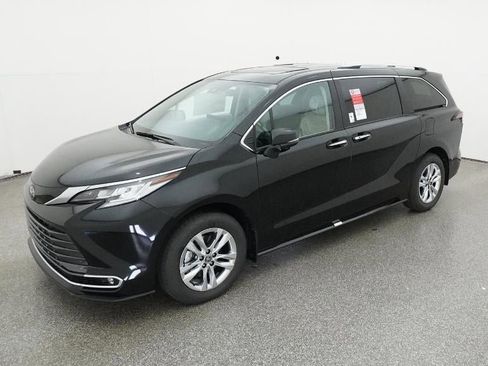 New 2026 Toyota Sienna Limited image 35